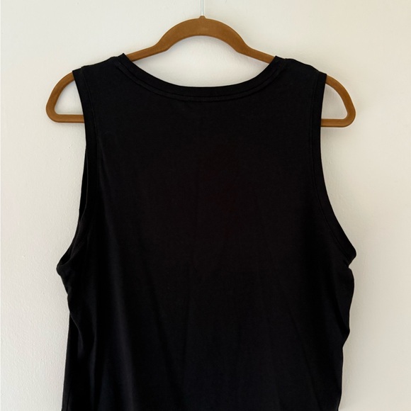 Old Navy Women's Black Muscle Tee - Picture 3 of 3